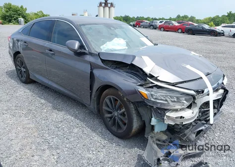 2021 Honda Accord Lx z USA, uszkodzony, nr VIN 1HGCV1F10MA017144
